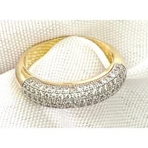 Womens Ring - “V” Maker’s Mark, No Precious Metals or Stones Jewelry Size 7.25